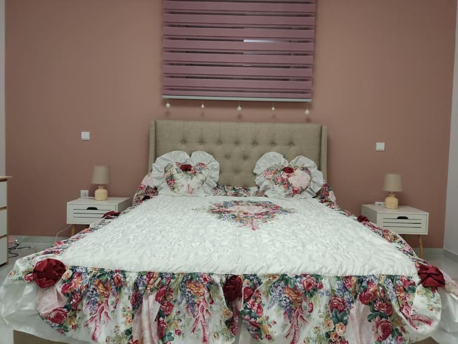 Ebony And Ivory Suites Drosia  Exterior foto