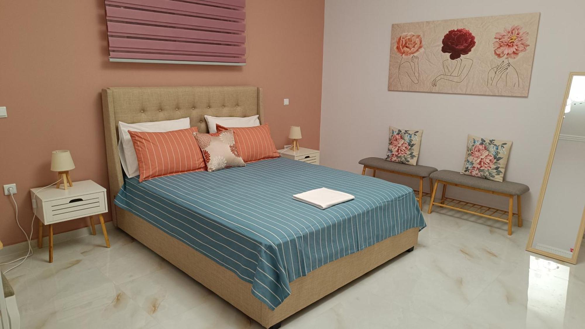 Ebony And Ivory Suites Drosia  Exterior foto