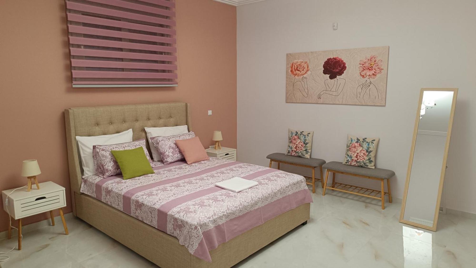 Ebony And Ivory Suites Drosia  Exterior foto